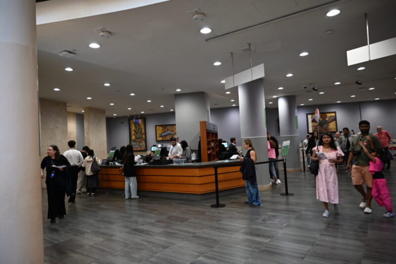ヴァチカン美術館オーディオガイドの受付