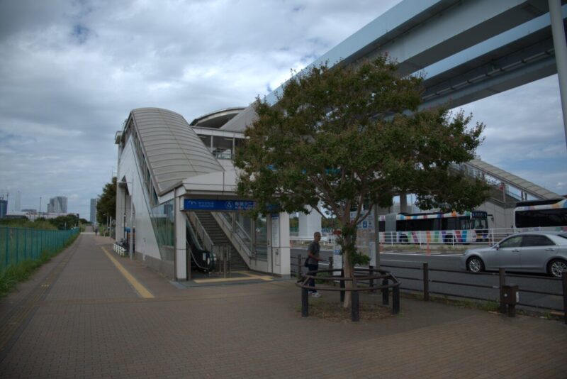 ゆりかもめ「有明テニスの森駅」