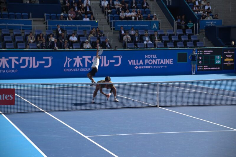 ジャパンオープン2025ダブルス決勝ボパンナ選手サーブ