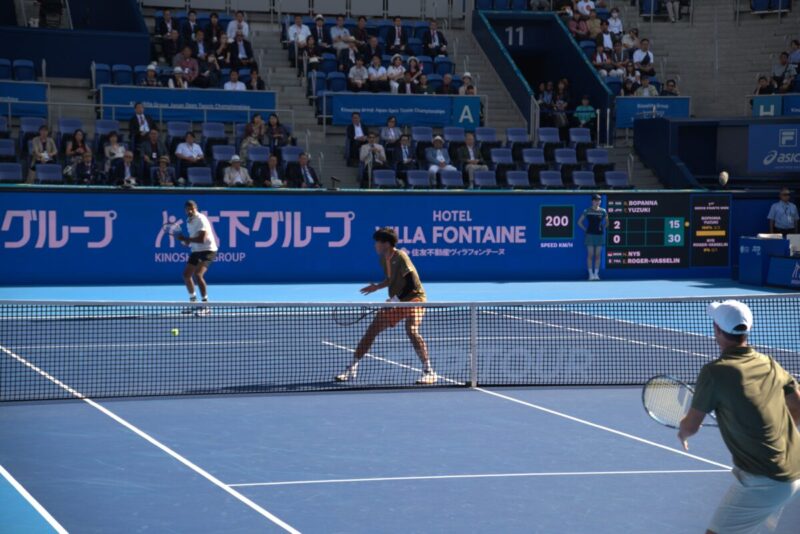 ジャパンオープン2025ダブルス決勝ボパンナ選手サーブ