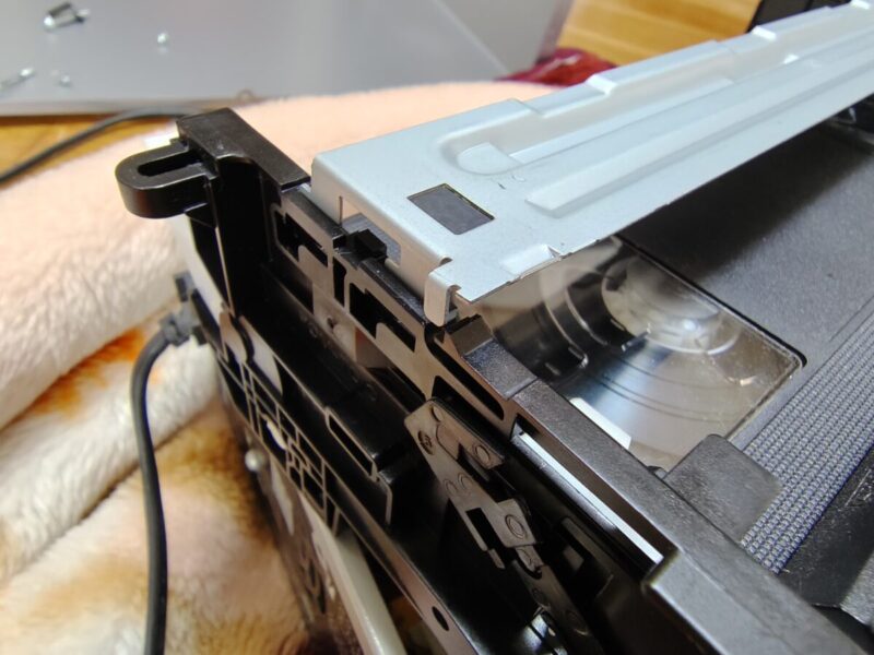 VHSの上側のカバー