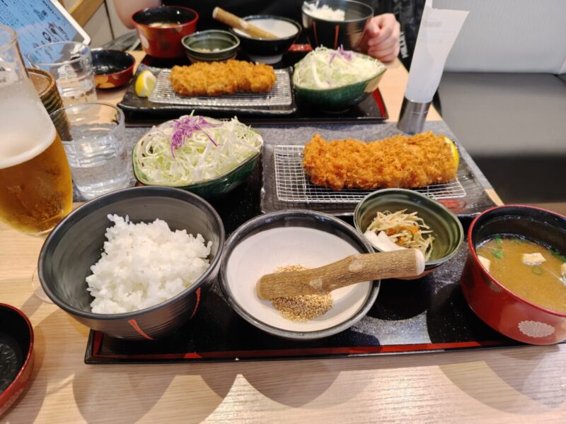 イスラム教徒が多いエジプトでは豚も食べられないということで日本を立つ前にとんかつ